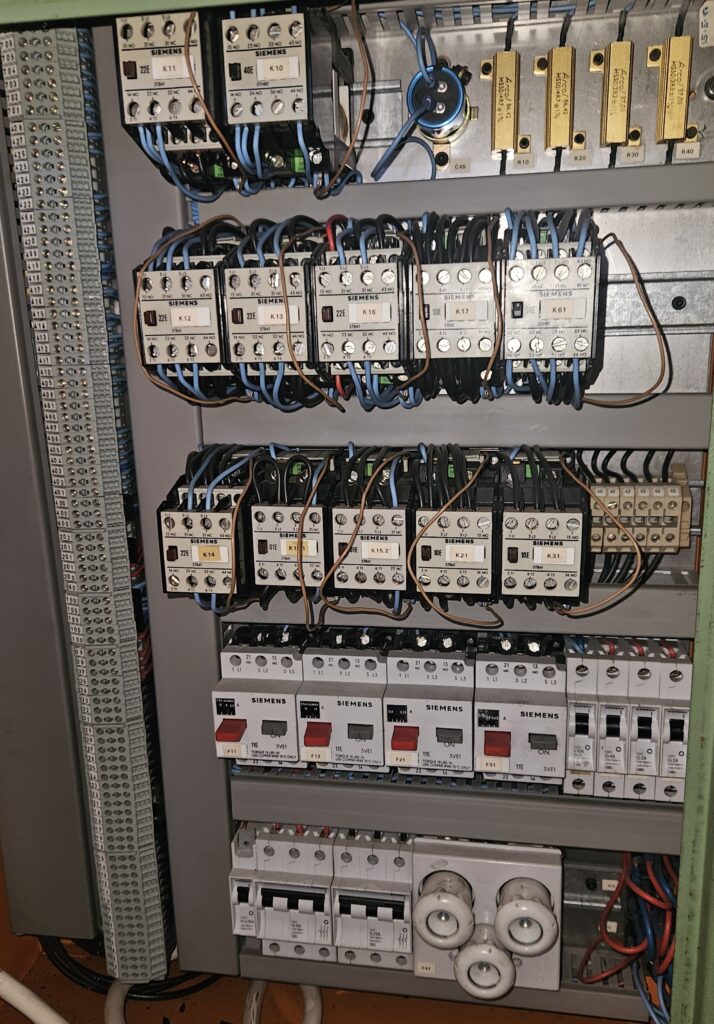 Prefabrykacja szaf sterowniczych- realizacja