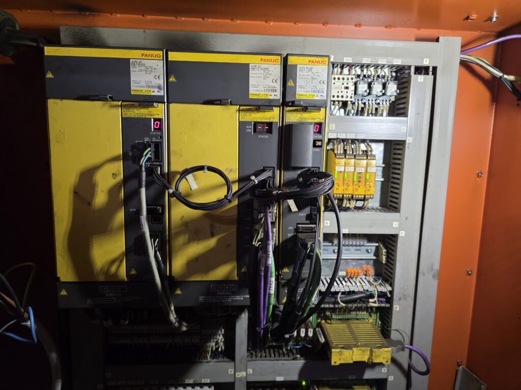 Serwis maszyn CNC – naprawy elektryczne maszyn CNC